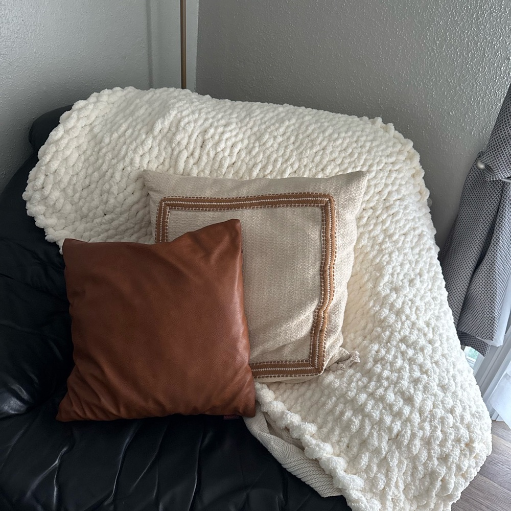 Cream Throw Knitted Chunky Blanket